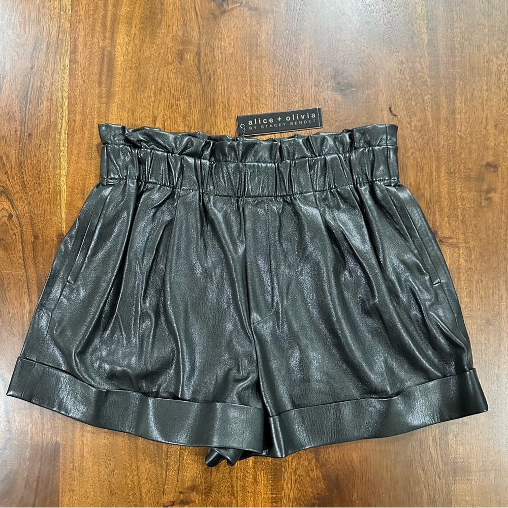 New! Alice + Olivia Reagan Vegan‎ Leather Paperbag Shorts Holiday Fall Sz Medium
